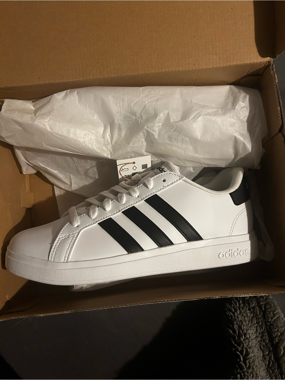 Adidas Grand Court Leather-Style White/Black kids Sneakers